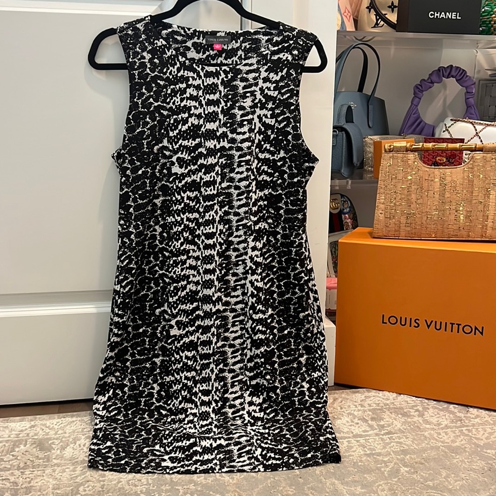 Black and white Vince Camuto dress - size Large
